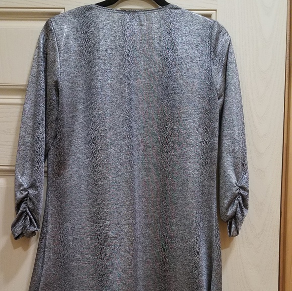 Tunic Top. 3/4 length sleeves - Picture 5 of 5